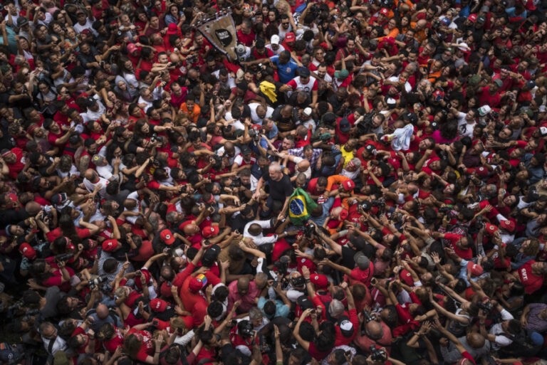 Exposição: «Chegou a primavera. O Brasil depois das sombras», de Francisco Proner